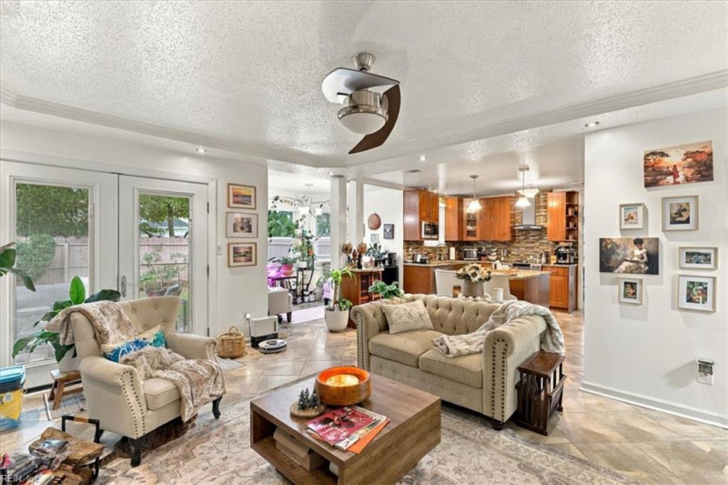 Photo 13 of 42 residential for sale in Virginia Beach virginia