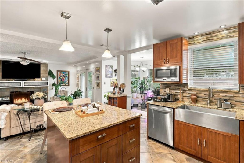 Photo 7 of 42 residential for sale in Virginia Beach virginia