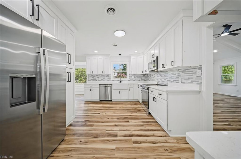 Photo 13 of 50 residential for sale in Virginia Beach virginia
