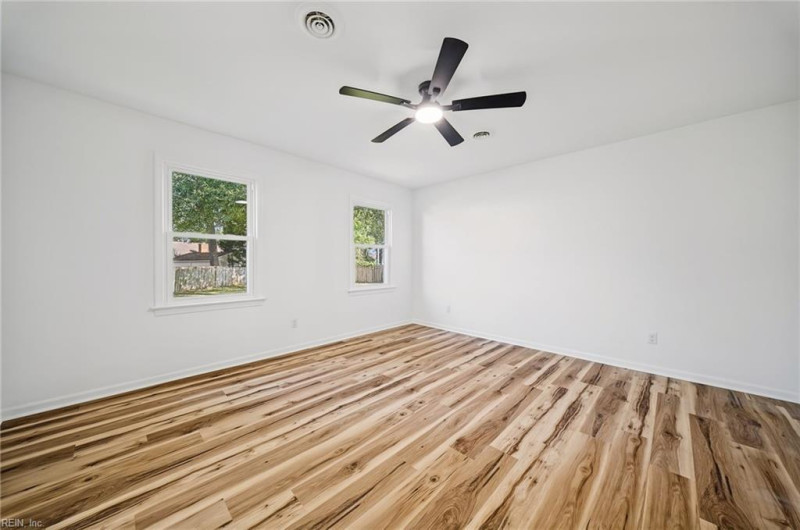 Photo 25 of 50 residential for sale in Virginia Beach virginia