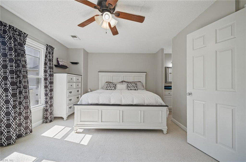 Photo 14 of 43 residential for sale in Suffolk virginia