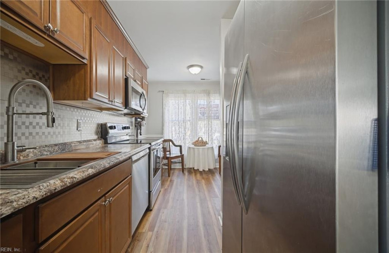 Photo 7 of 43 residential for sale in Suffolk virginia