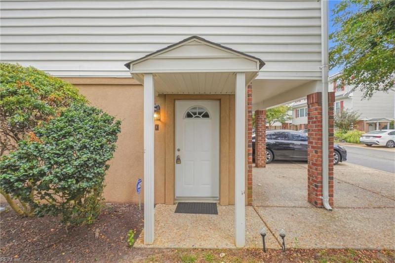 Photo 11 of 47 residential for sale in Norfolk virginia