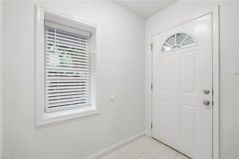 Photo 12 of 47 residential for sale in Norfolk virginia