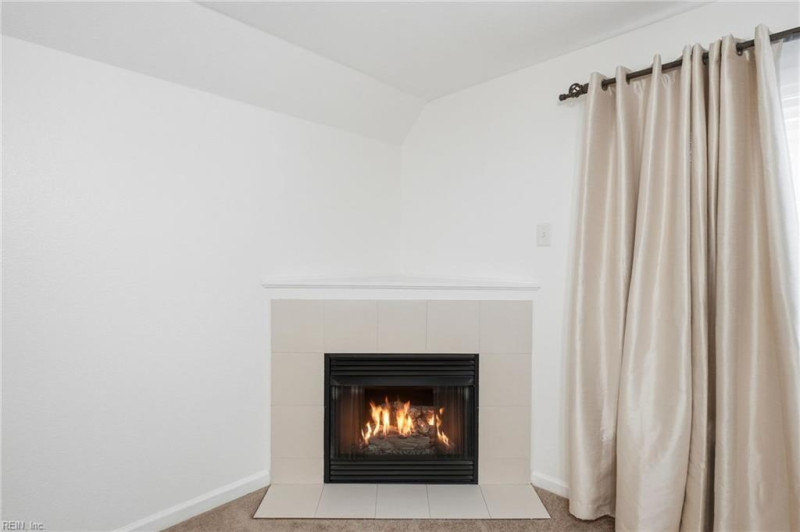 Photo 17 of 47 residential for sale in Norfolk virginia