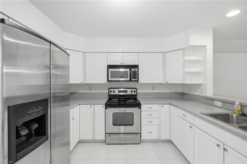 Photo 8 of 47 residential for sale in Norfolk virginia