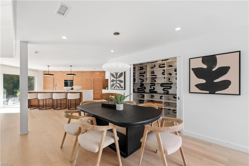 Photo 11 of 50 residential for sale in Virginia Beach virginia