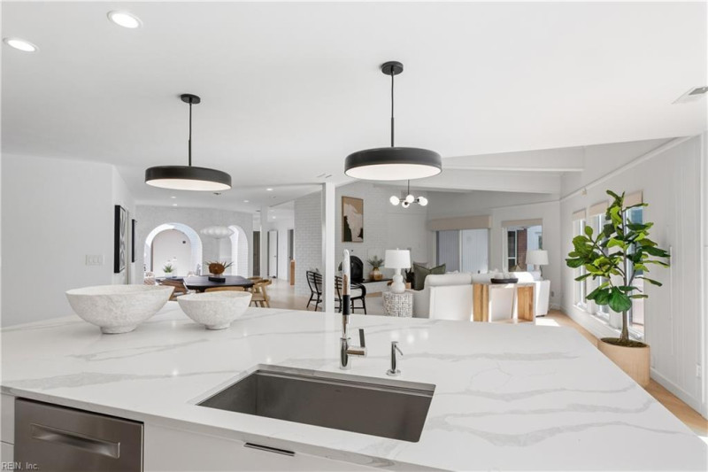 Photo 14 of 50 residential for sale in Virginia Beach virginia
