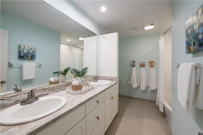 Photo 33 of 50 residential for sale in Virginia Beach virginia