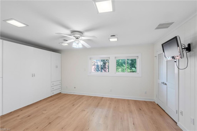 Photo 35 of 50 residential for sale in Virginia Beach virginia