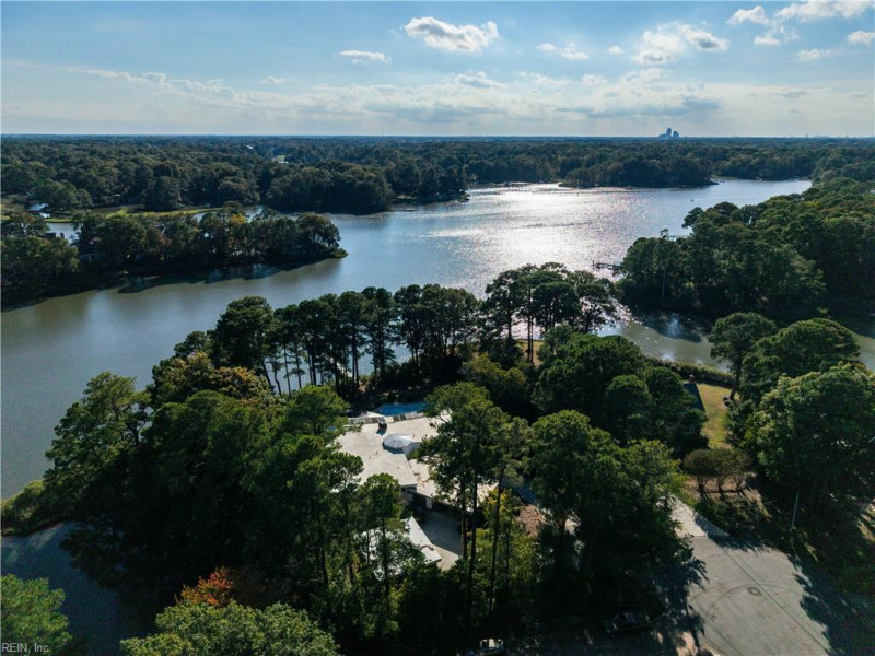 Photo 4 of 50 residential for sale in Virginia Beach virginia