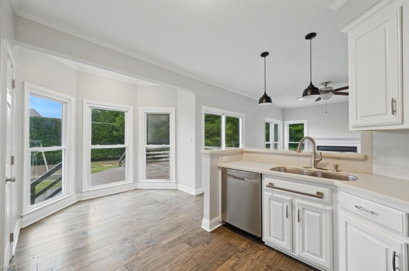 Photo 10 of 33 residential for sale in Newport News virginia