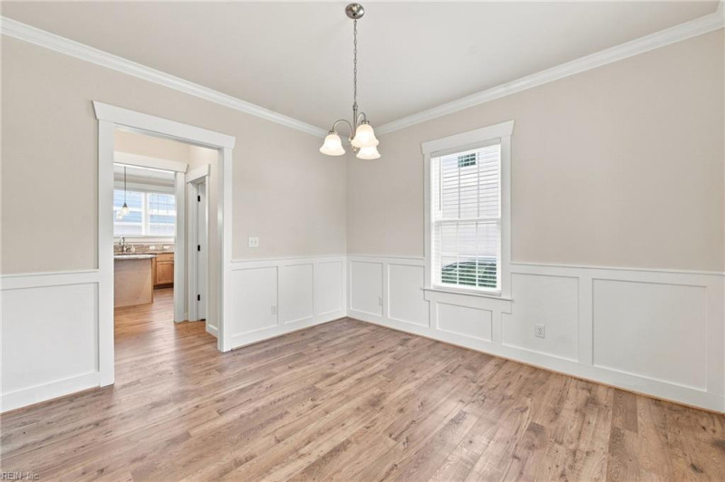 Photo 17 of 41 residential for sale in Chesapeake virginia