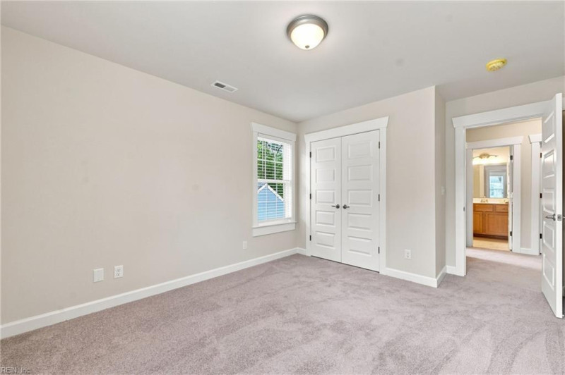 Photo 34 of 41 residential for sale in Chesapeake virginia