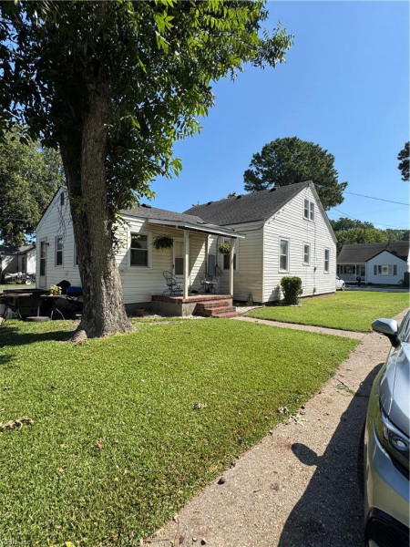 Photo 3 of 9 residential for sale in Chesapeake virginia Photo 3 of 9 residential for sale in Chesapeake virginia
