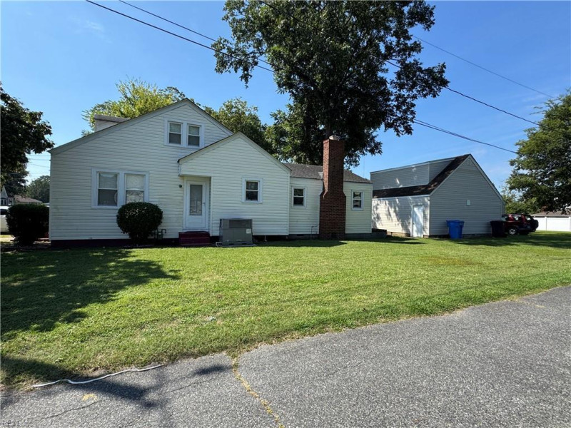 Photo 5 of 9 residential for sale in Chesapeake virginia Photo 5 of 9 residential for sale in Chesapeake virginia