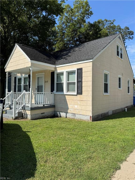 Photo 2 of 4 residential for sale in Chesapeake virginia