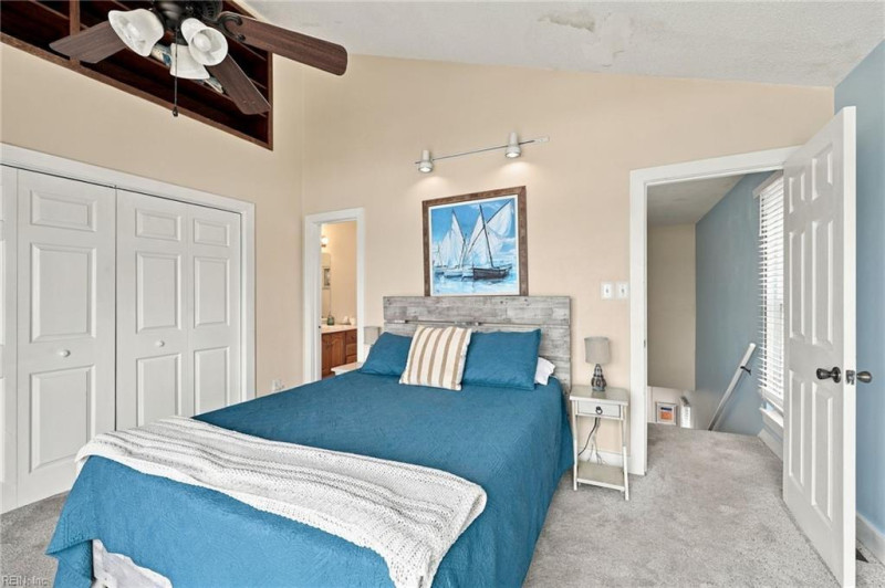 Photo 17 of 43 residential for sale in Virginia Beach virginia