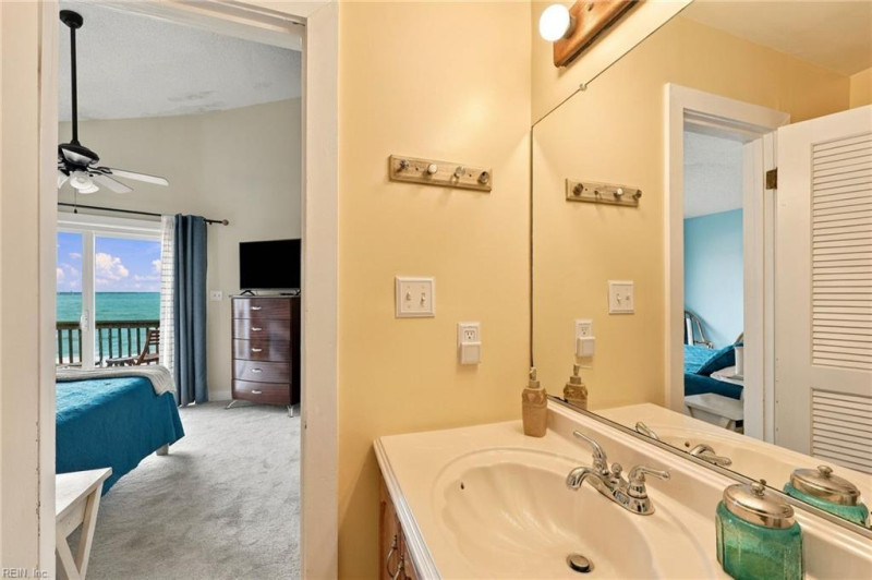 Photo 22 of 43 residential for sale in Virginia Beach virginia