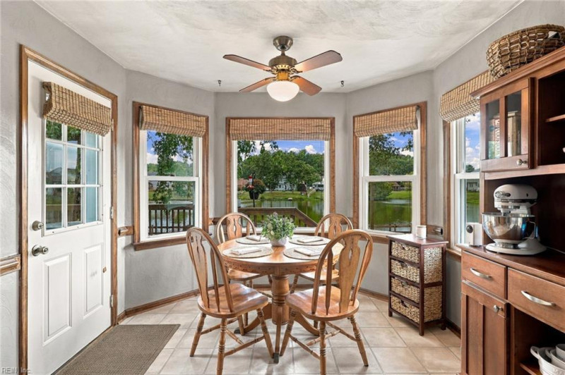 Photo 15 of 47 residential for sale in Chesapeake virginia