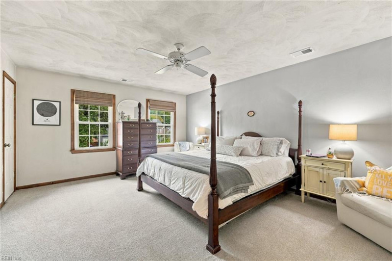 Photo 19 of 47 residential for sale in Chesapeake virginia
