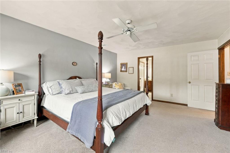 Photo 20 of 47 residential for sale in Chesapeake virginia