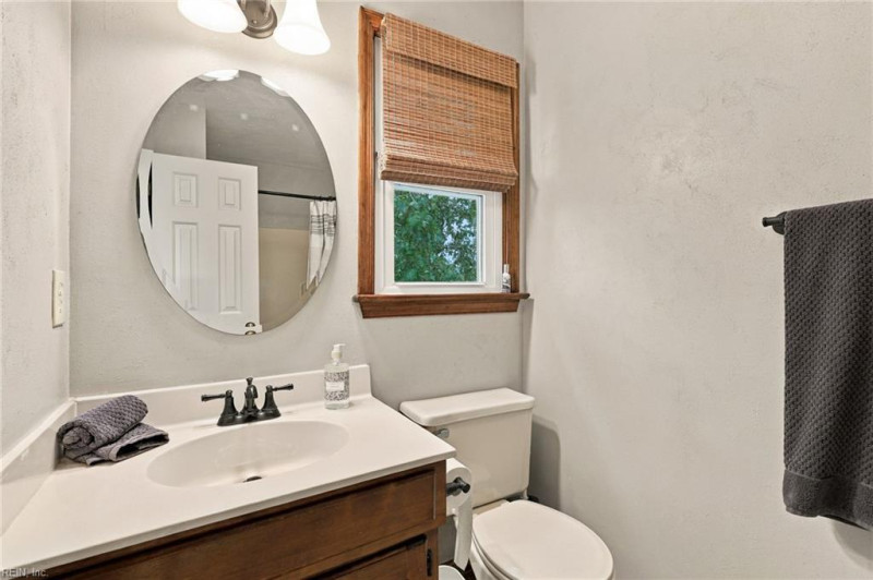 Photo 24 of 47 residential for sale in Chesapeake virginia