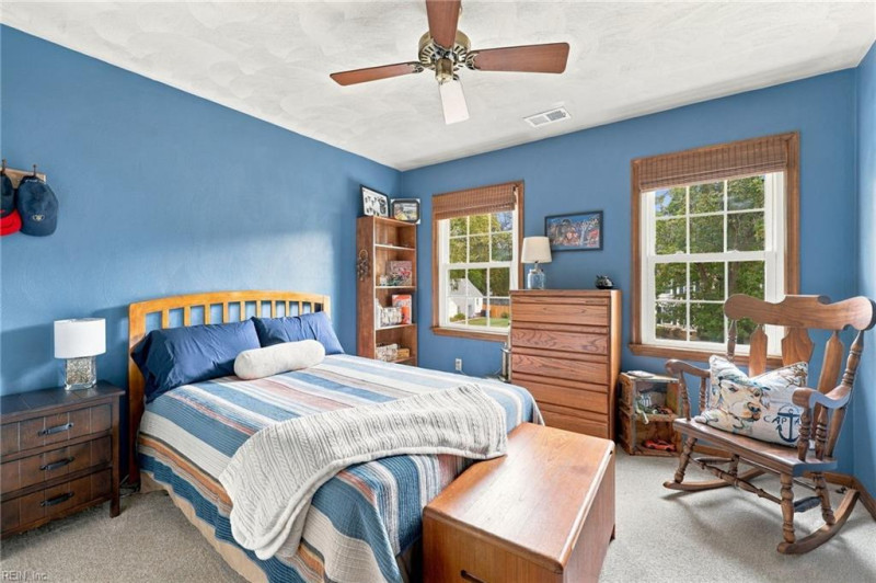Photo 25 of 47 residential for sale in Chesapeake virginia