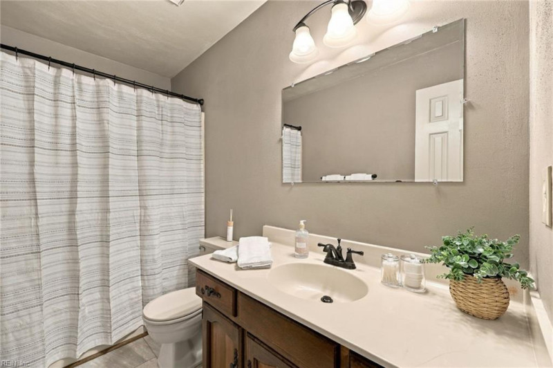 Photo 26 of 47 residential for sale in Chesapeake virginia