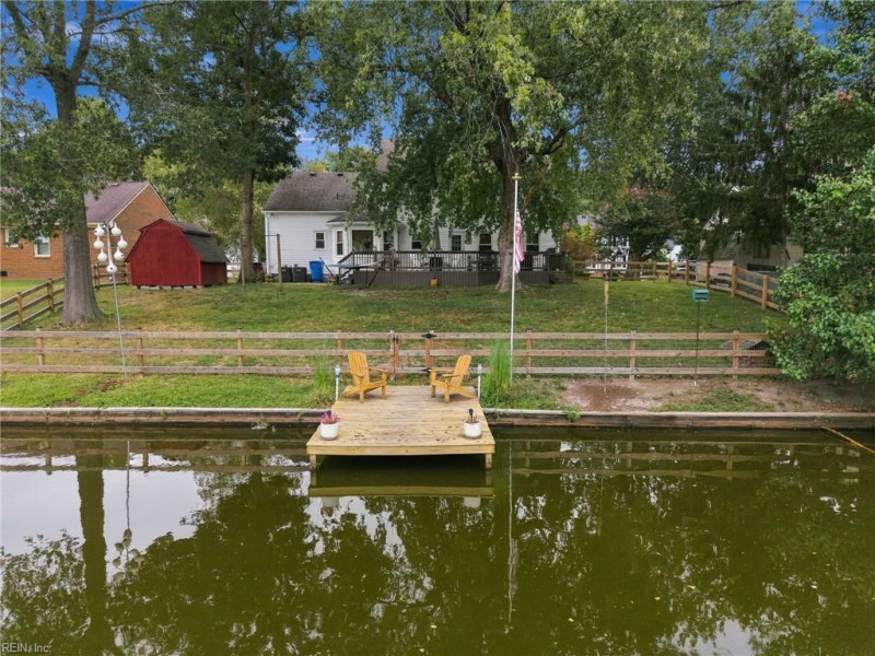 Photo 3 of 47 residential for sale in Chesapeake virginia