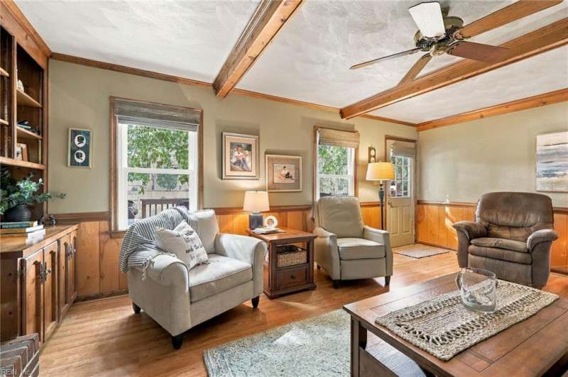 Photo 9 of 47 residential for sale in Chesapeake virginia
