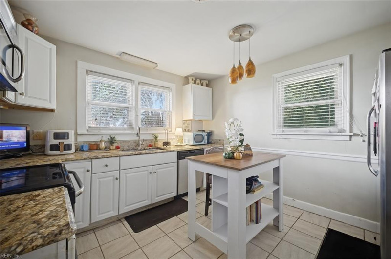 Photo 10 of 21 residential for sale in Portsmouth virginia
