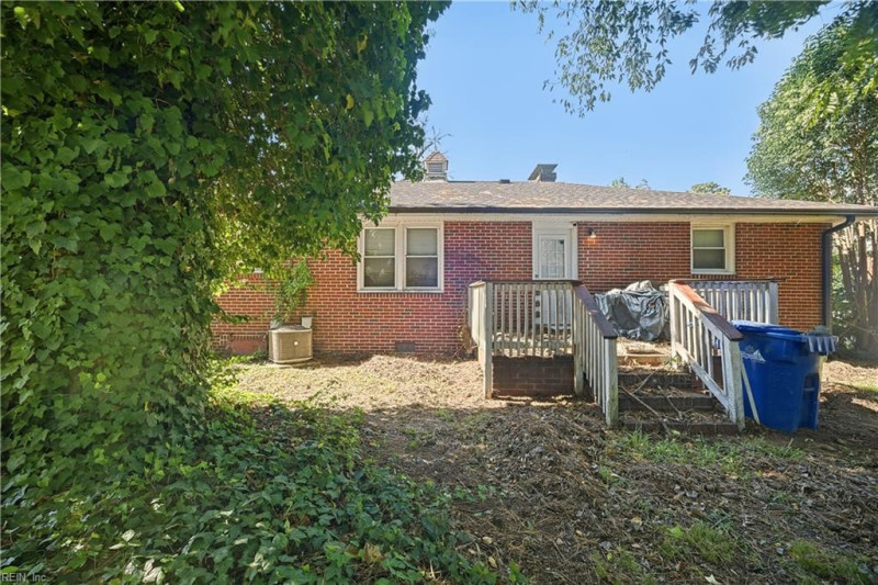 Photo 19 of 21 residential for sale in Portsmouth virginia