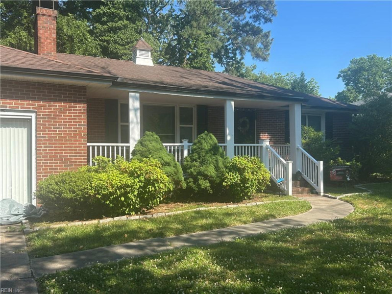 Photo 2 of 3 residential for sale in Portsmouth virginia