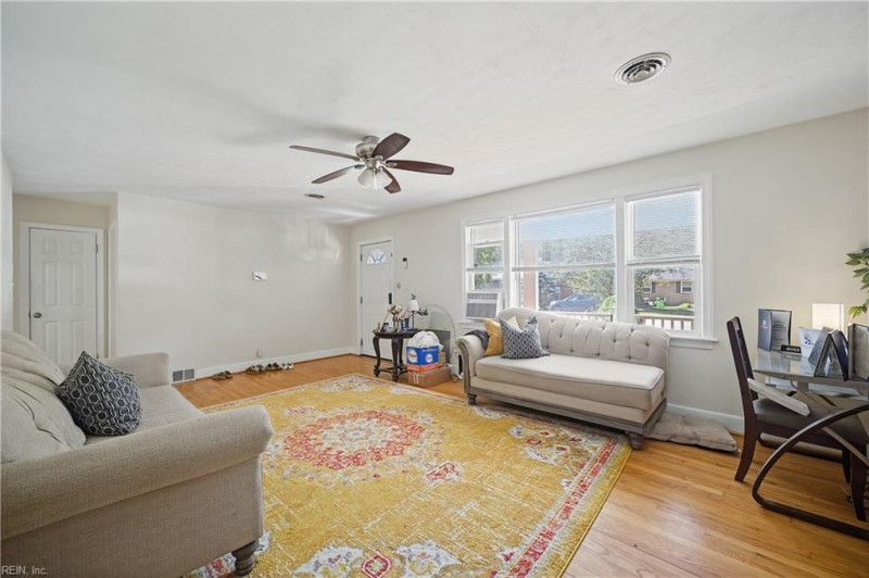 Photo 7 of 21 residential for sale in Portsmouth virginia