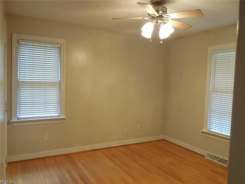 Photo 10 of 16 residential for sale in King William County virginia