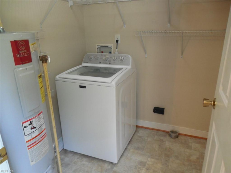 Photo 11 of 16 residential for sale in King William County virginia