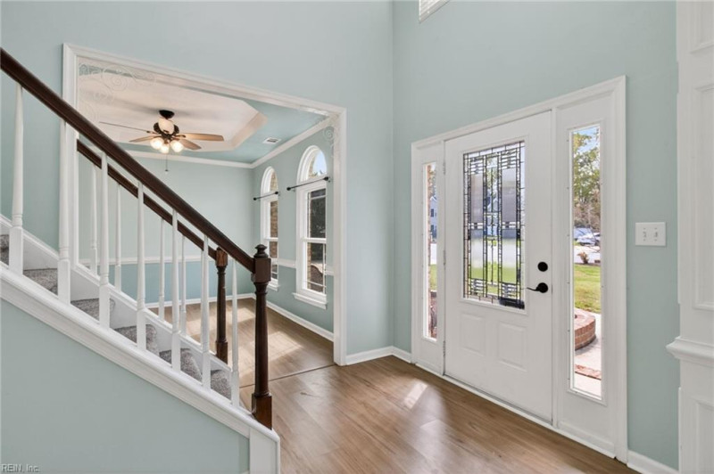 Photo 8 of 42 residential for sale in Chesapeake virginia