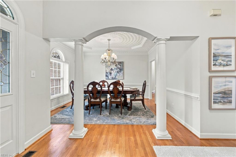 Photo 11 of 39 residential for sale in Chesapeake virginia