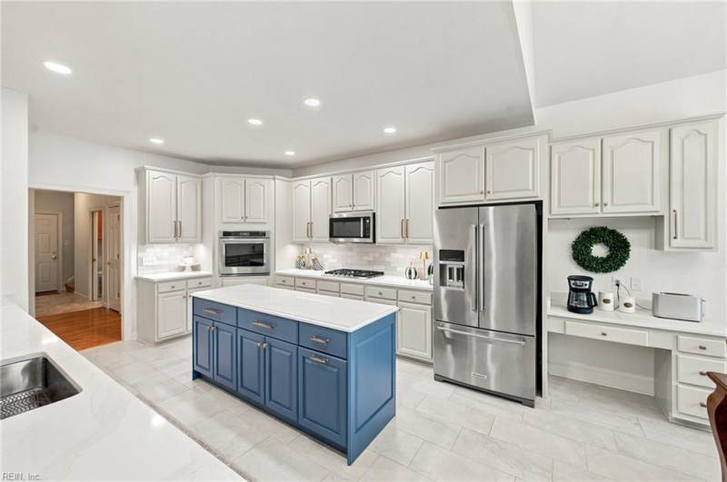 Photo 12 of 39 residential for sale in Chesapeake virginia