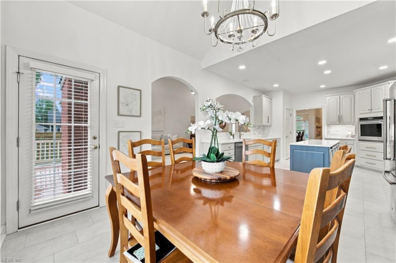 Photo 13 of 39 residential for sale in Chesapeake virginia