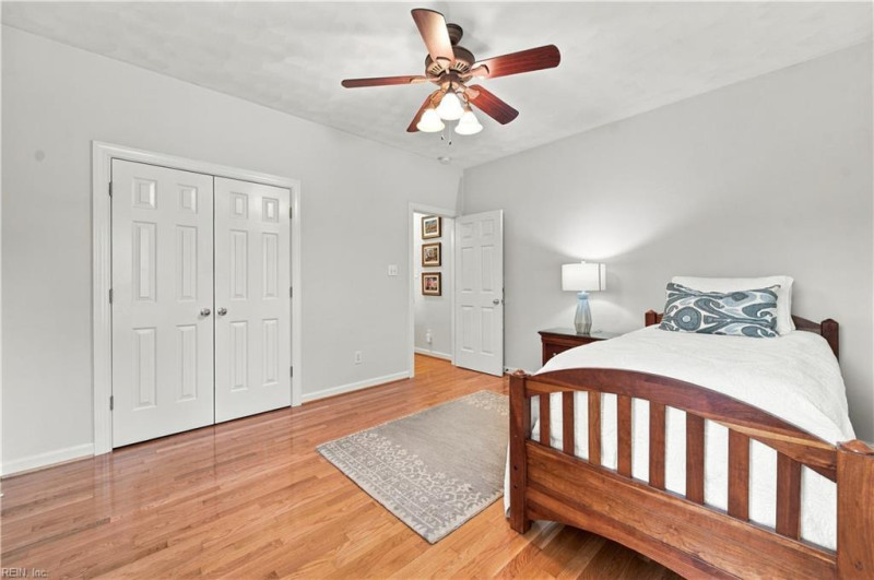 Photo 17 of 39 residential for sale in Chesapeake virginia