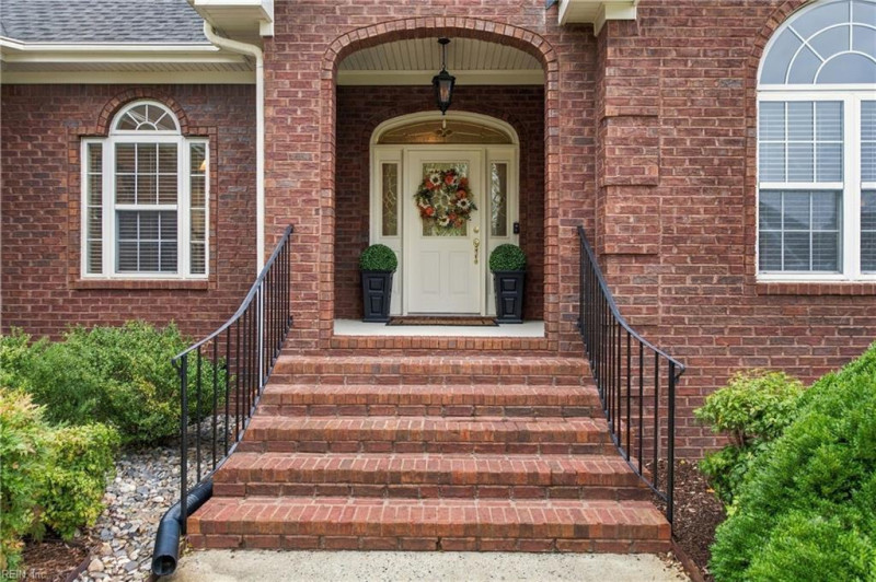Photo 2 of 39 residential for sale in Chesapeake virginia