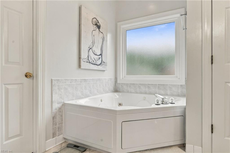 Photo 22 of 39 residential for sale in Chesapeake virginia