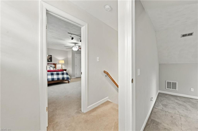Photo 29 of 39 residential for sale in Chesapeake virginia