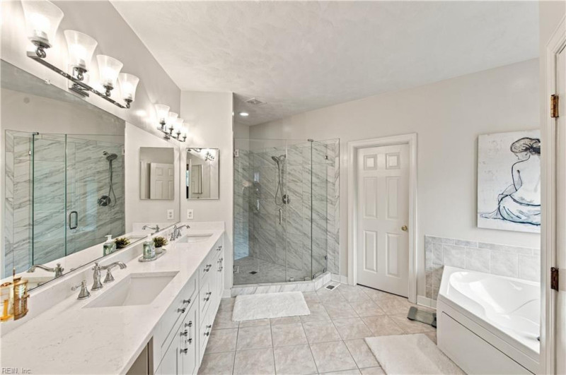 Photo 8 of 39 residential for sale in Chesapeake virginia