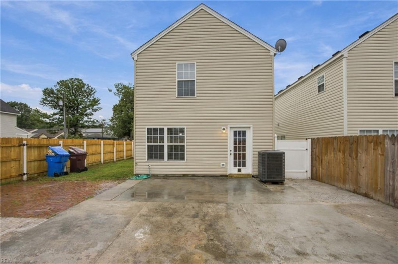 Photo 31 of 37 residential for sale in Chesapeake virginia Photo 31 of 37 residential for sale in Chesapeake virginia