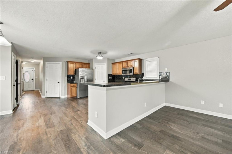 Photo 4 of 37 residential for sale in Chesapeake virginia Photo 4 of 37 residential for sale in Chesapeake virginia