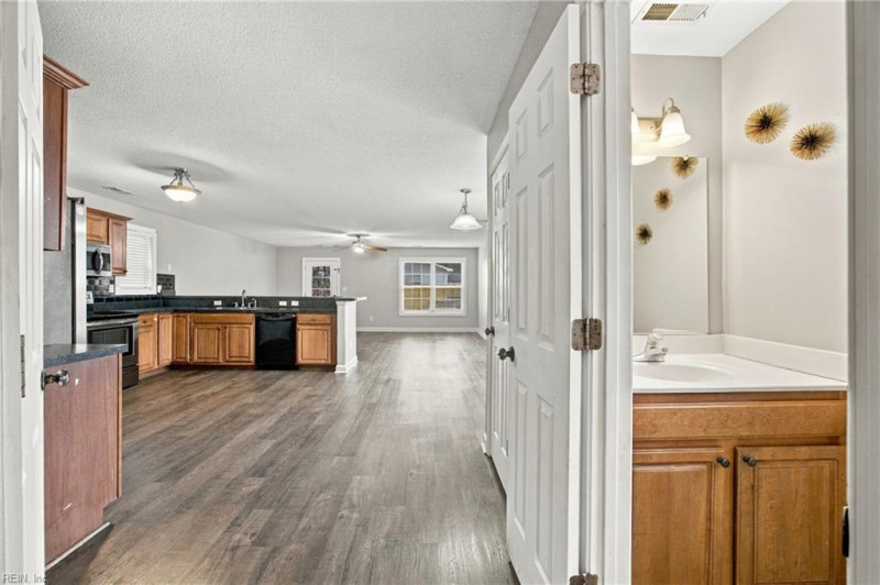 Photo 7 of 37 residential for sale in Chesapeake virginia Photo 7 of 37 residential for sale in Chesapeake virginia
