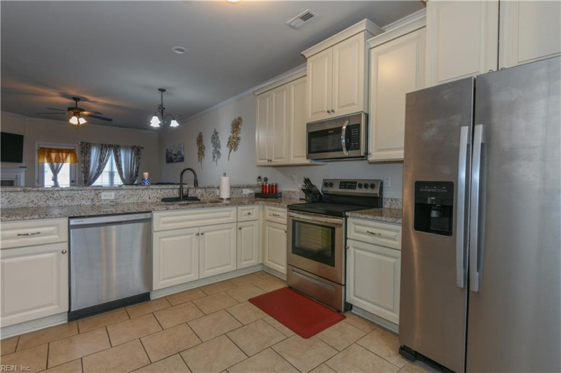 Photo 7 of 33 residential for sale in Chesapeake virginia Photo 7 of 33 residential for sale in Chesapeake virginia